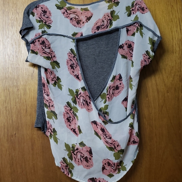 Top - Picture 2 of 2